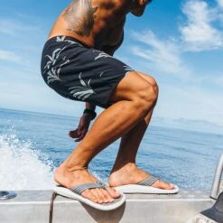 OluKai Ulele - Stone -OluKai 10435 4Q4Q 104