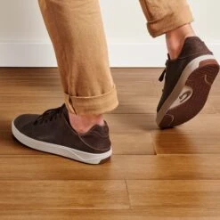 OluKai Lae‘ahi Lī ‘Ili - Dark Wood 12 OluKai Lae‘ahi Lī ‘Ili - Dark Wood -OluKai 10455 6363 102 M Lae ahiLi Ili DkwDkw Web Opt