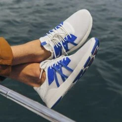 OluKai Holo - Bright White / Cobalt -OluKai 10513 WB5R 101 Holo