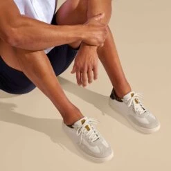 OluKai Pūnini - Off White / Aloha -OluKai 10514 18HA 102 M PUNINI OffWhiteAloha 5803d681 b870 462d b058 1299ba196e62