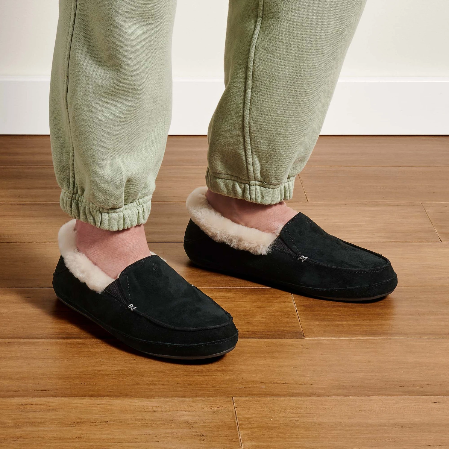 OluKai Ku‘una - Black 4 OluKai Ku‘una - Black - Image 2